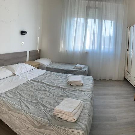 Hotel Laika Rimini Buitenkant foto