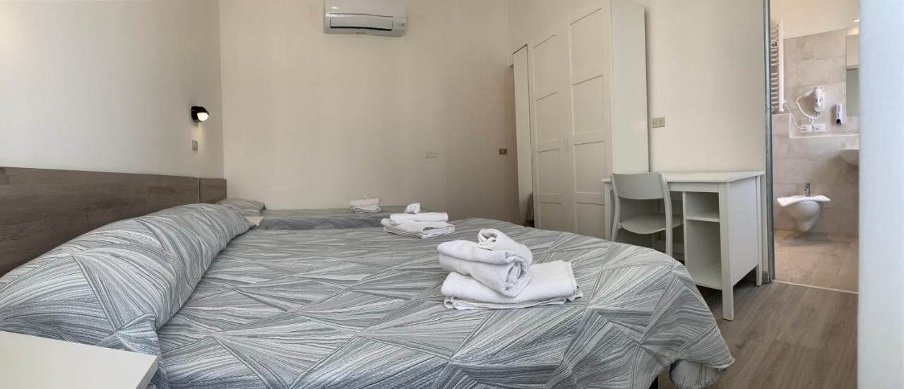 Hotel Laika Rimini Buitenkant foto
