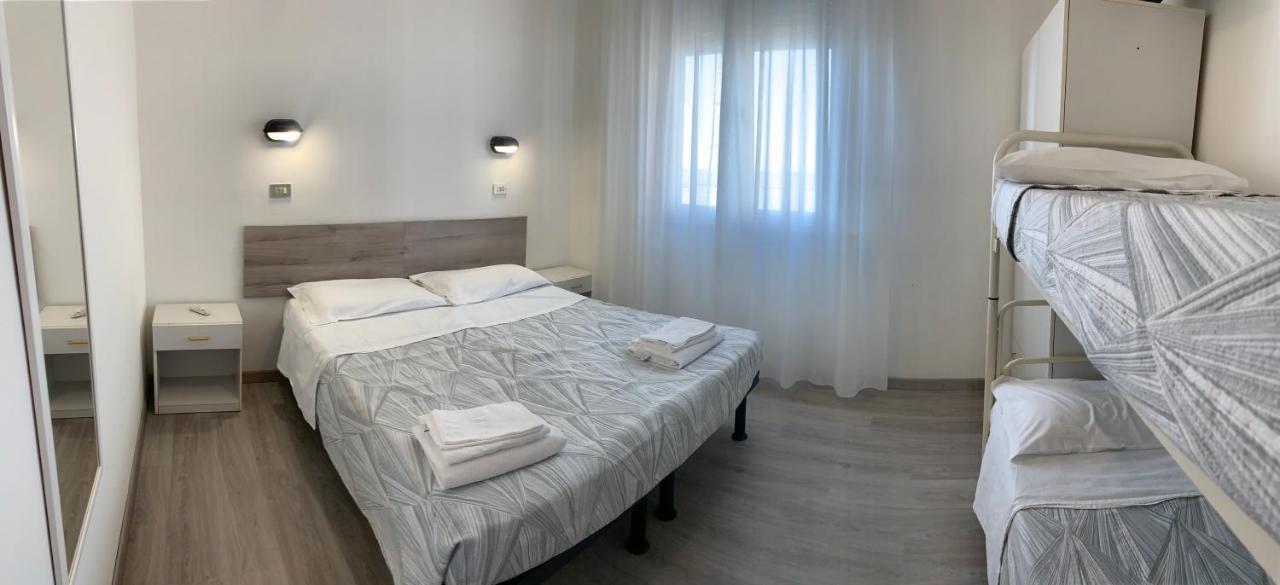 Hotel Laika Rimini Buitenkant foto