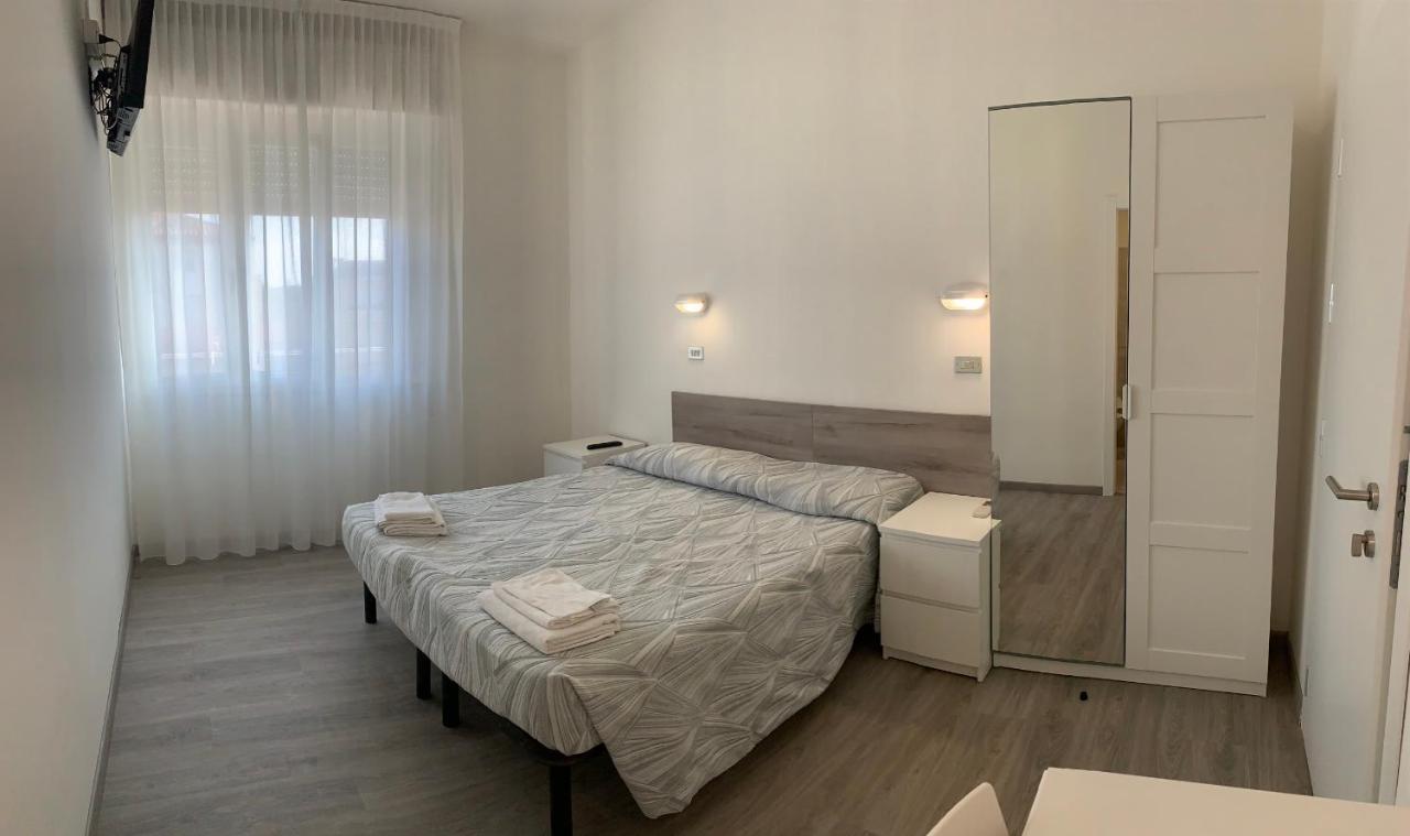 Hotel Laika Rimini Buitenkant foto